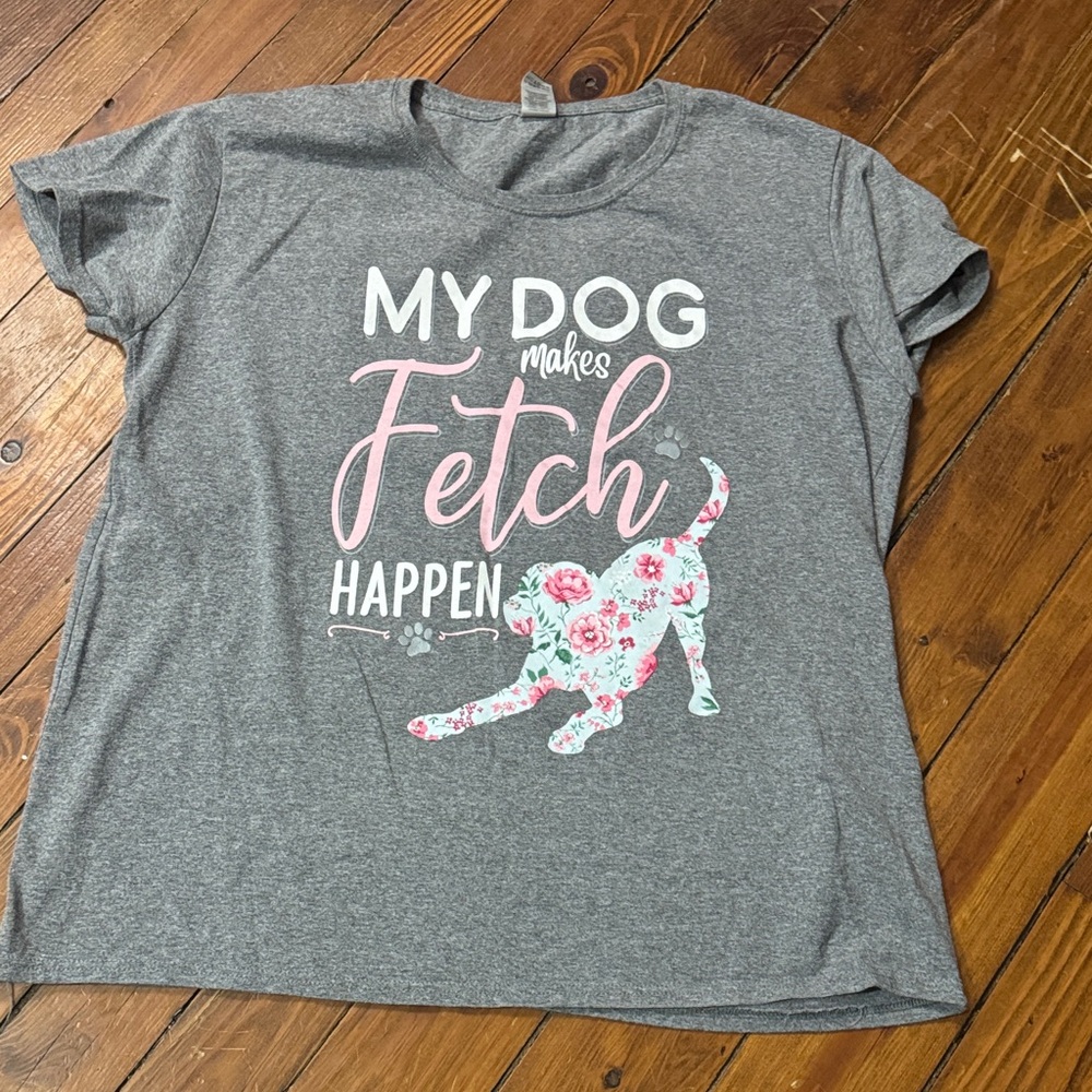 Gildan Gray 'My Dog Makes Fetch Happen' T-Shirt